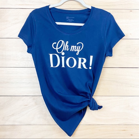 Meet your Posher, The Graceful Hanger - Picture 8 of 16